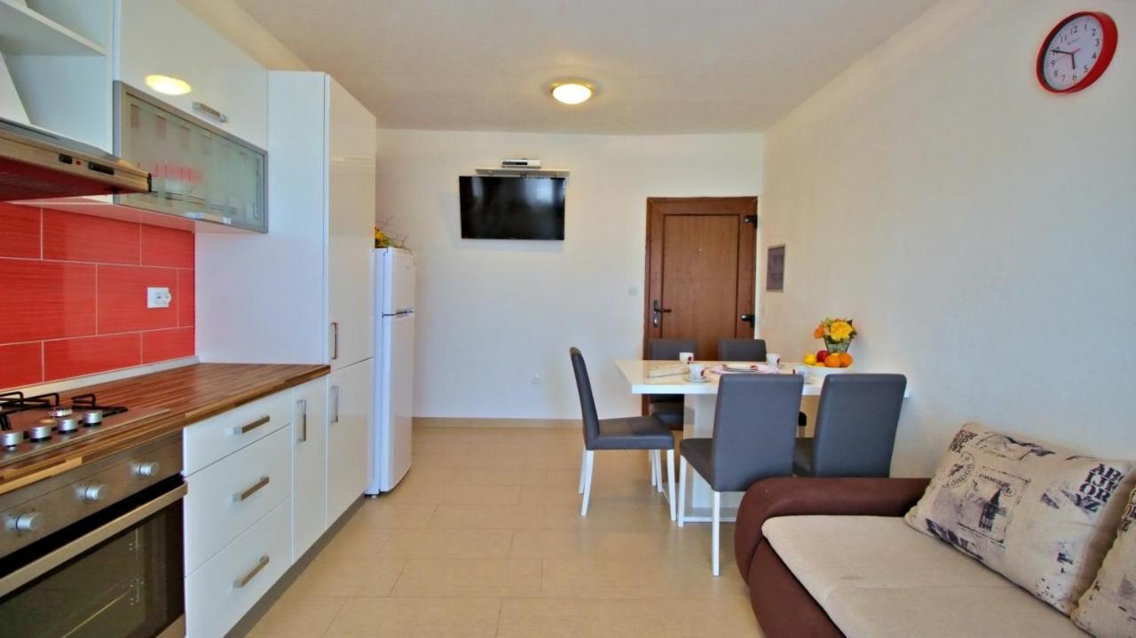Apartments Iko オミシュ エクステリア 写真