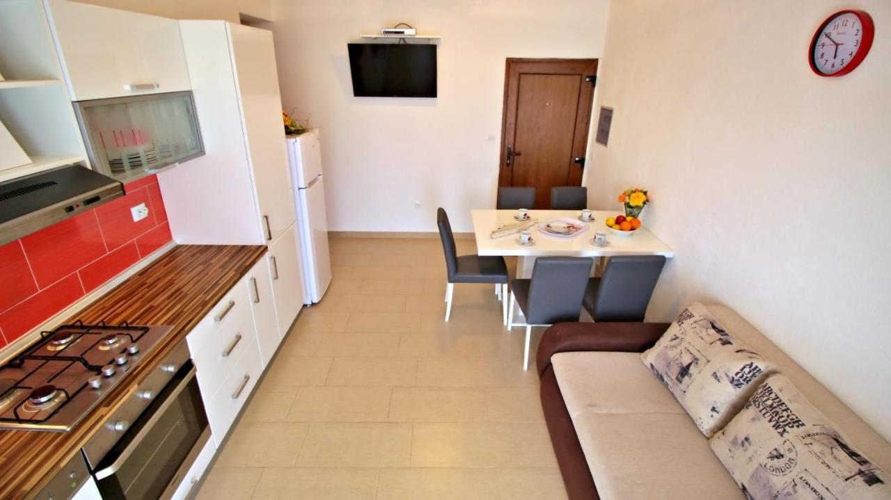 Apartments Iko オミシュ エクステリア 写真